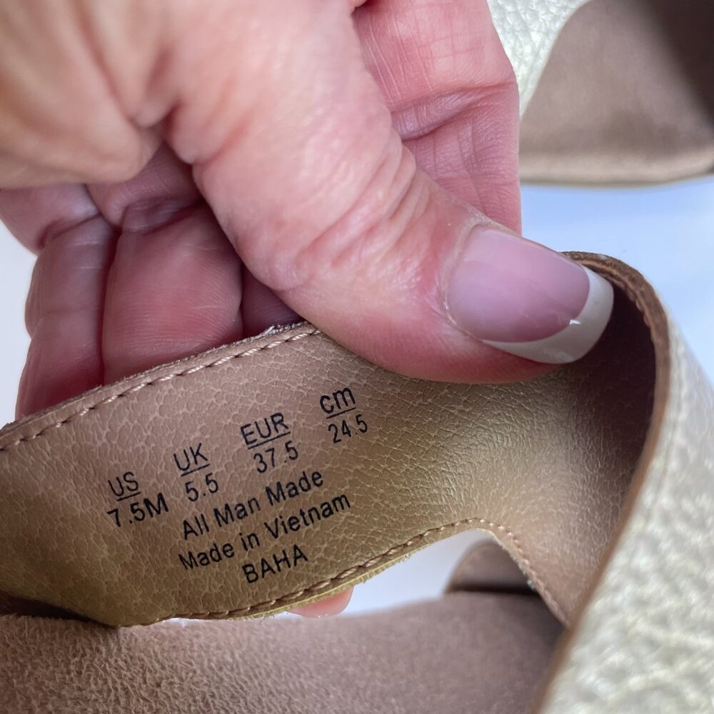 LifeStride Baha Flat Sandals Womens Size 7.5M Gold Comfort Slip-On Casual Shoes - Picture 9 of 11